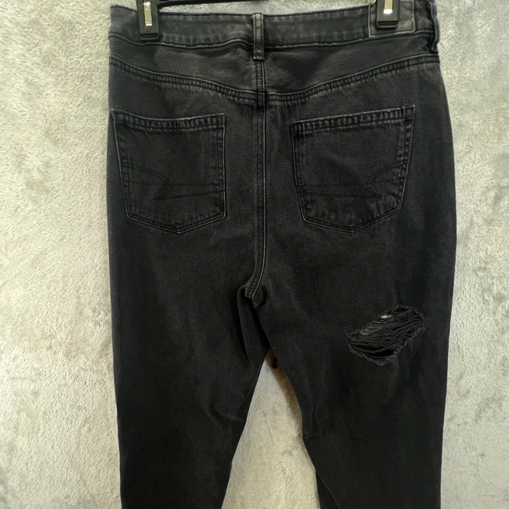 American Eagle Mom Jean High Waisted Distressed Washed Black Size 10 X-Long - Picture 6 of 9